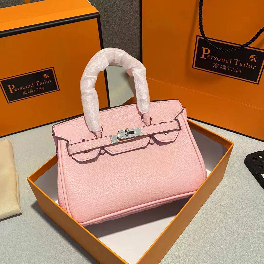Hermes
Best quality with box’s
100 dhs✅
size 20 cm
Zain290
♥️♥️♥️