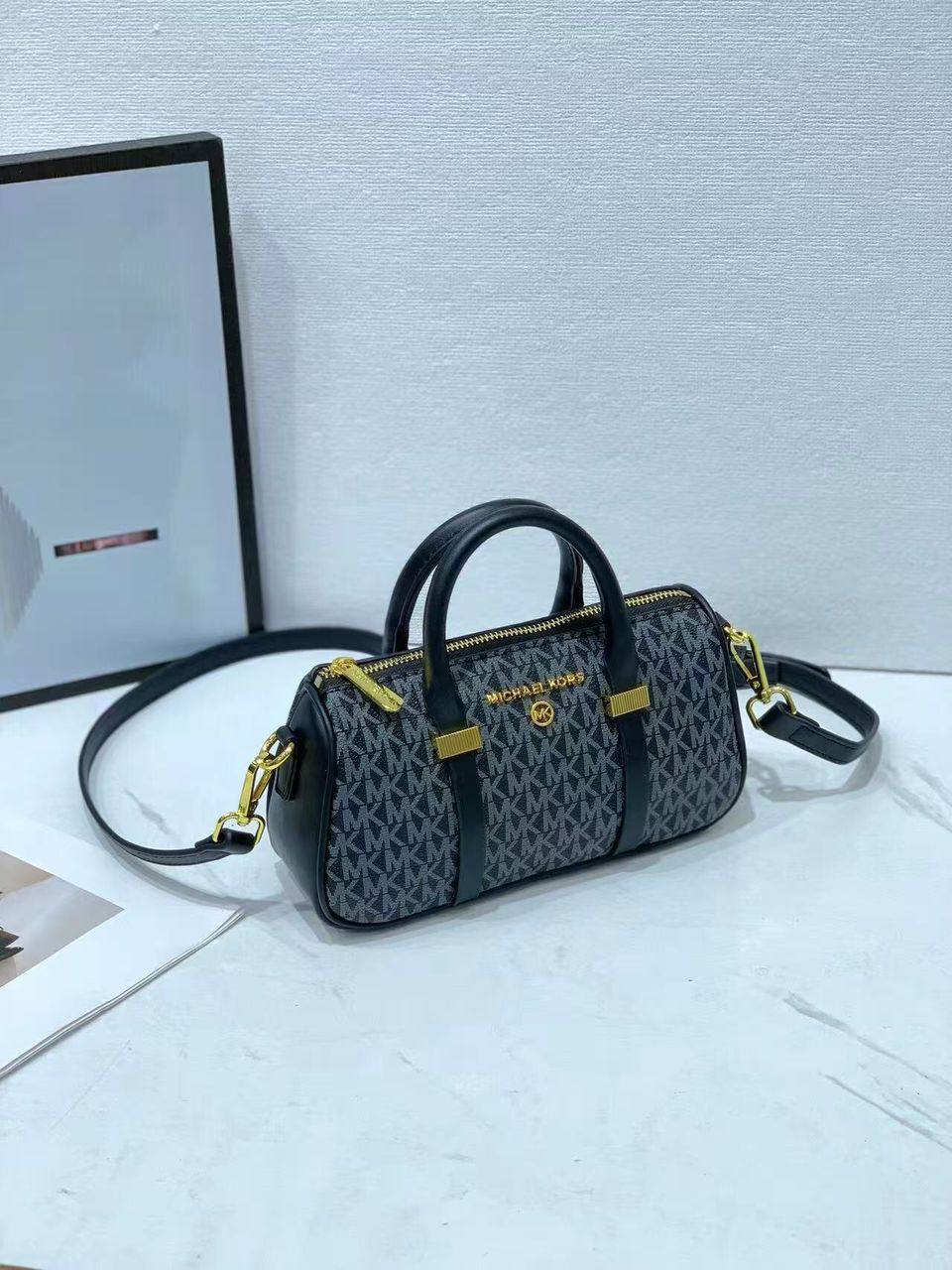 Mk
90 dhs✅
with box
size 22×7×12cm
Zain213
♥️♥️♥️