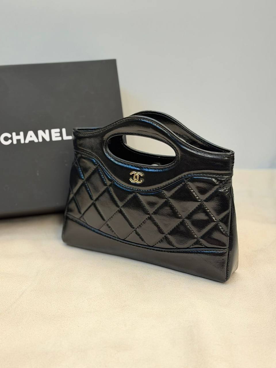 Chanel
220 dhs
Zain134
♥️♥️♥️