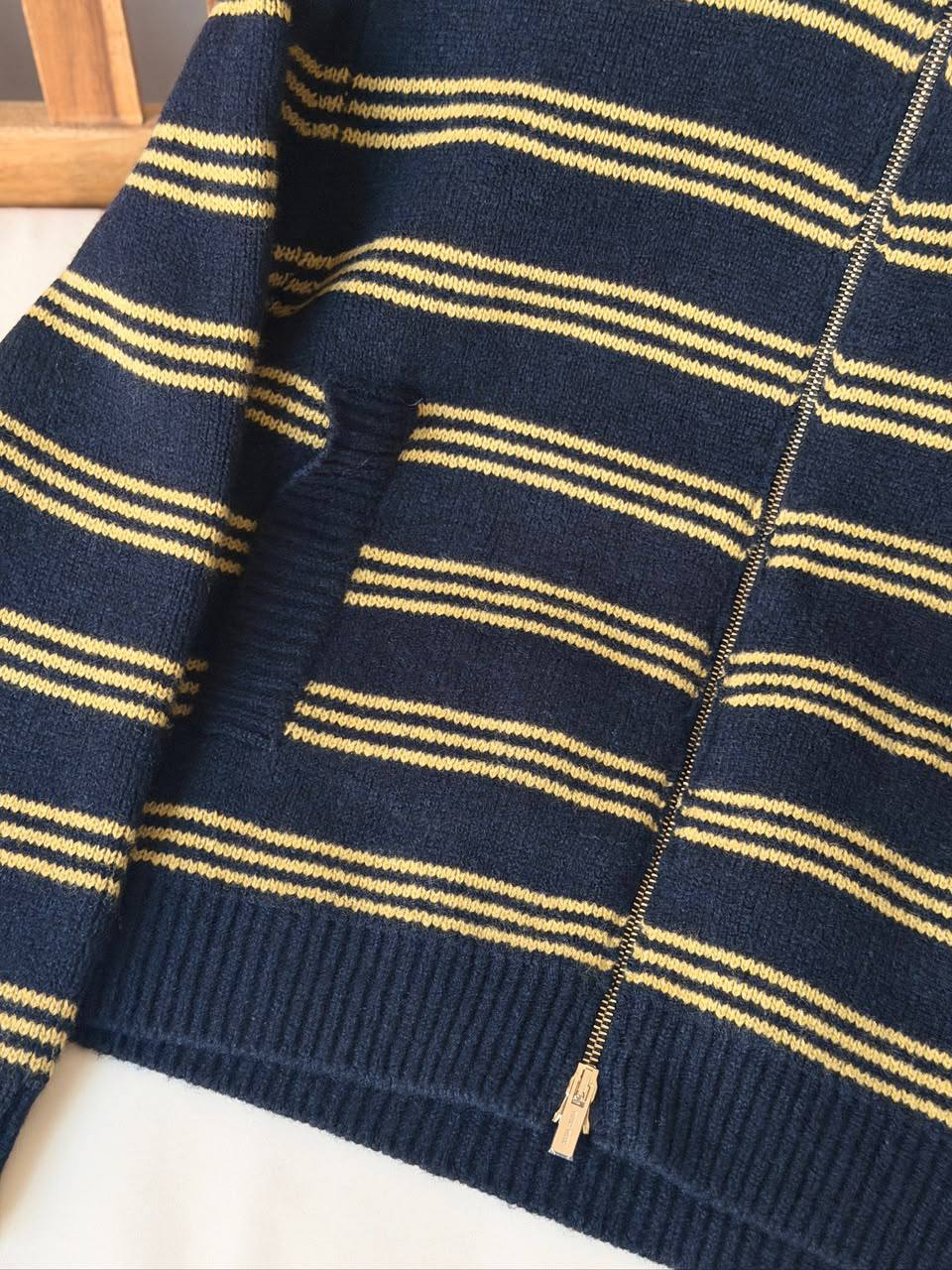 MIU MIU NEW
VIP QUALITY
cashmere
Size : 36-38-40-42
590 dhs🇦🇪🇦🇪🇦🇪
Zain287
♥️♥️♥️