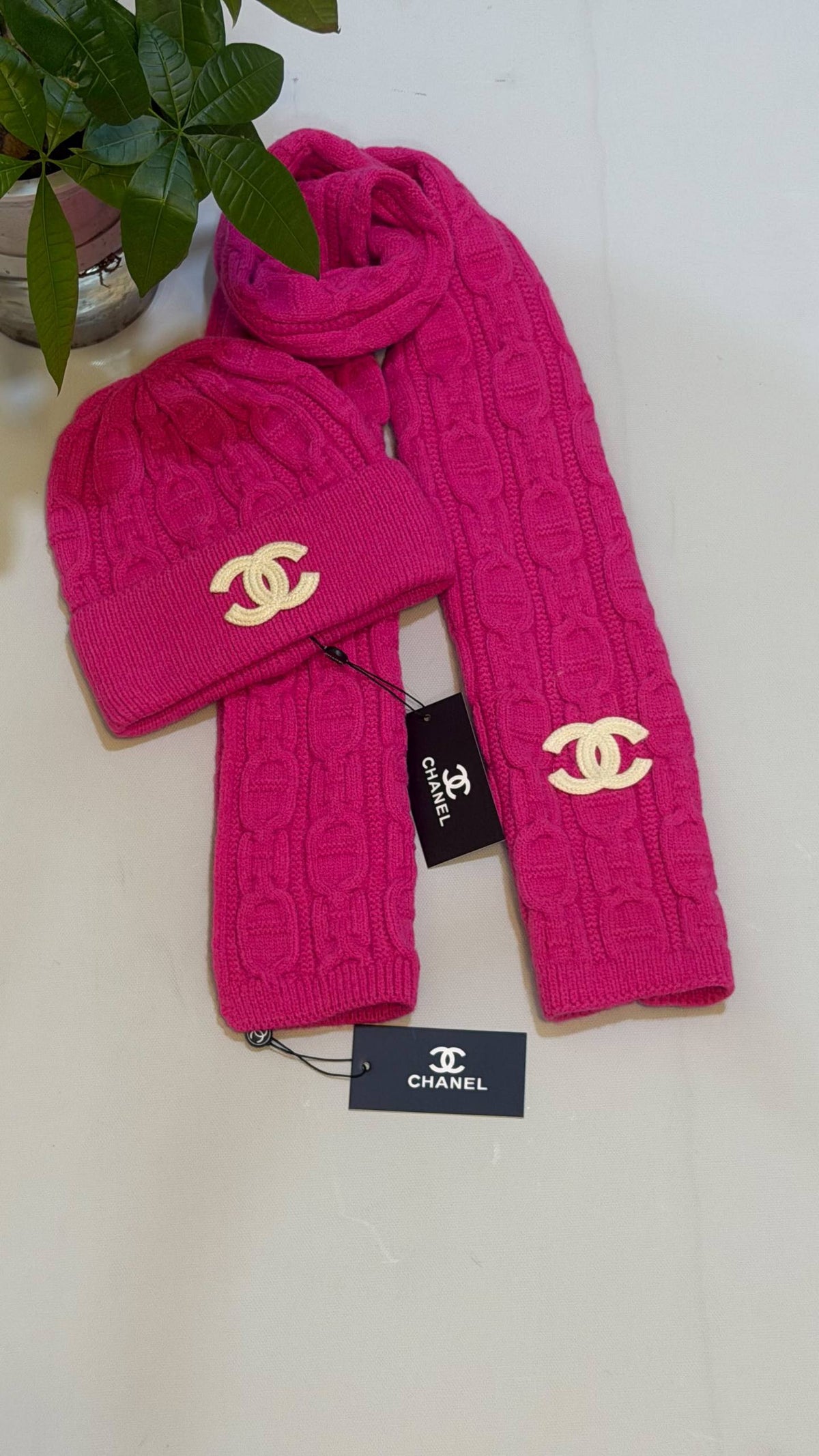 CHANEL SET
💙*VVIP QUALITY*💙
410 dhs✅✅
Zain281
♥️♥️♥️