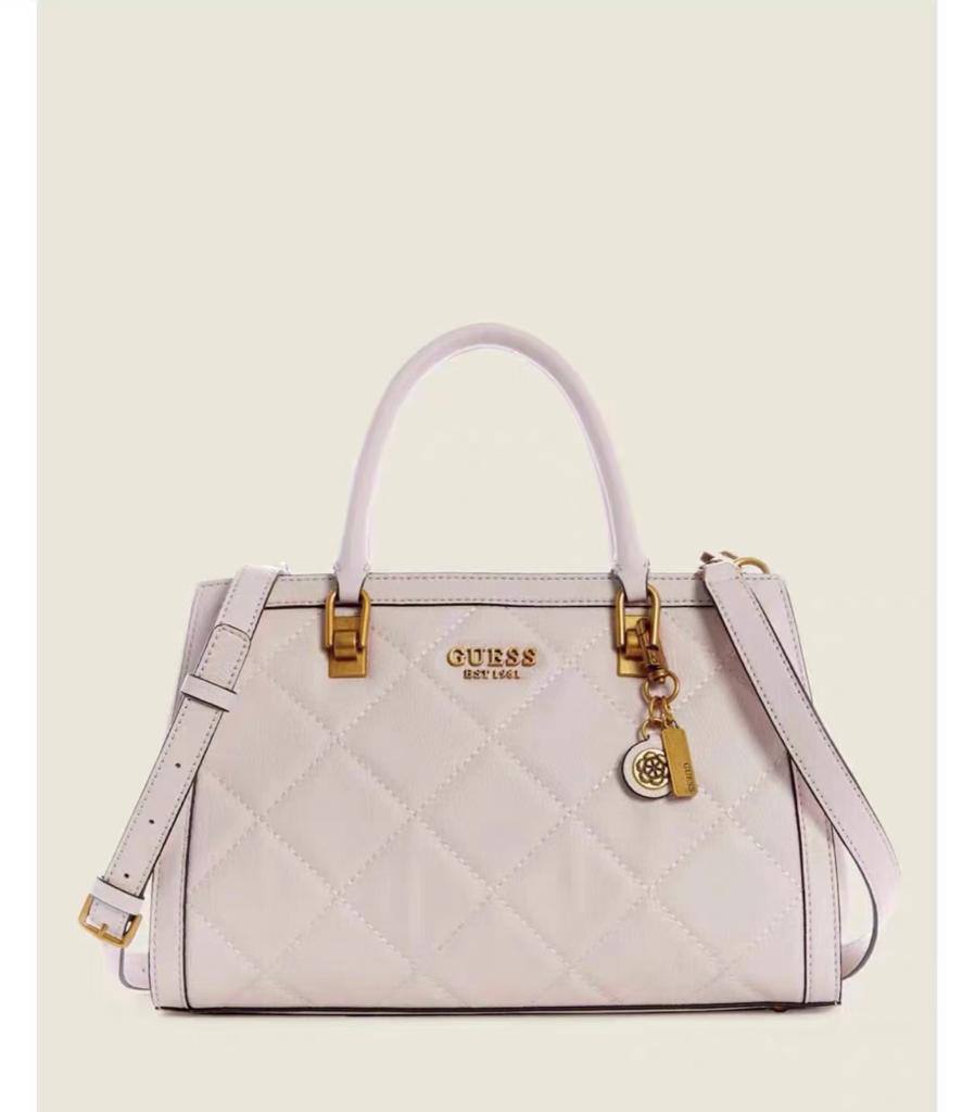 Guess
95 dhs🪙💕
high quality
Zain26
♥️♥️♥️