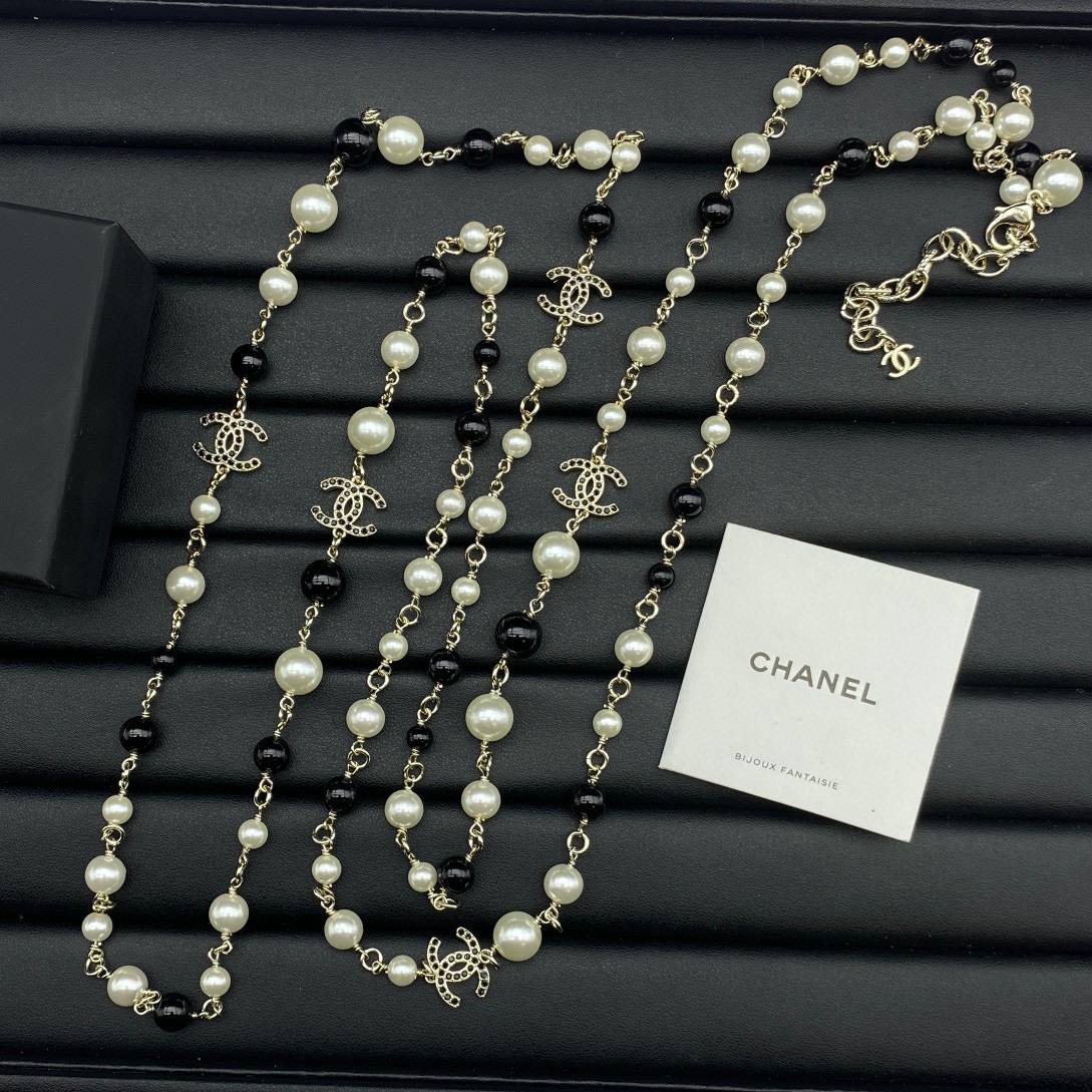 CHANEL LONG
NECKLACE
MASTER✨💫
150 DHS💓
WITH BOX AND PAPER BAG🎁🛍️
Zain89
♥️♥️♥️