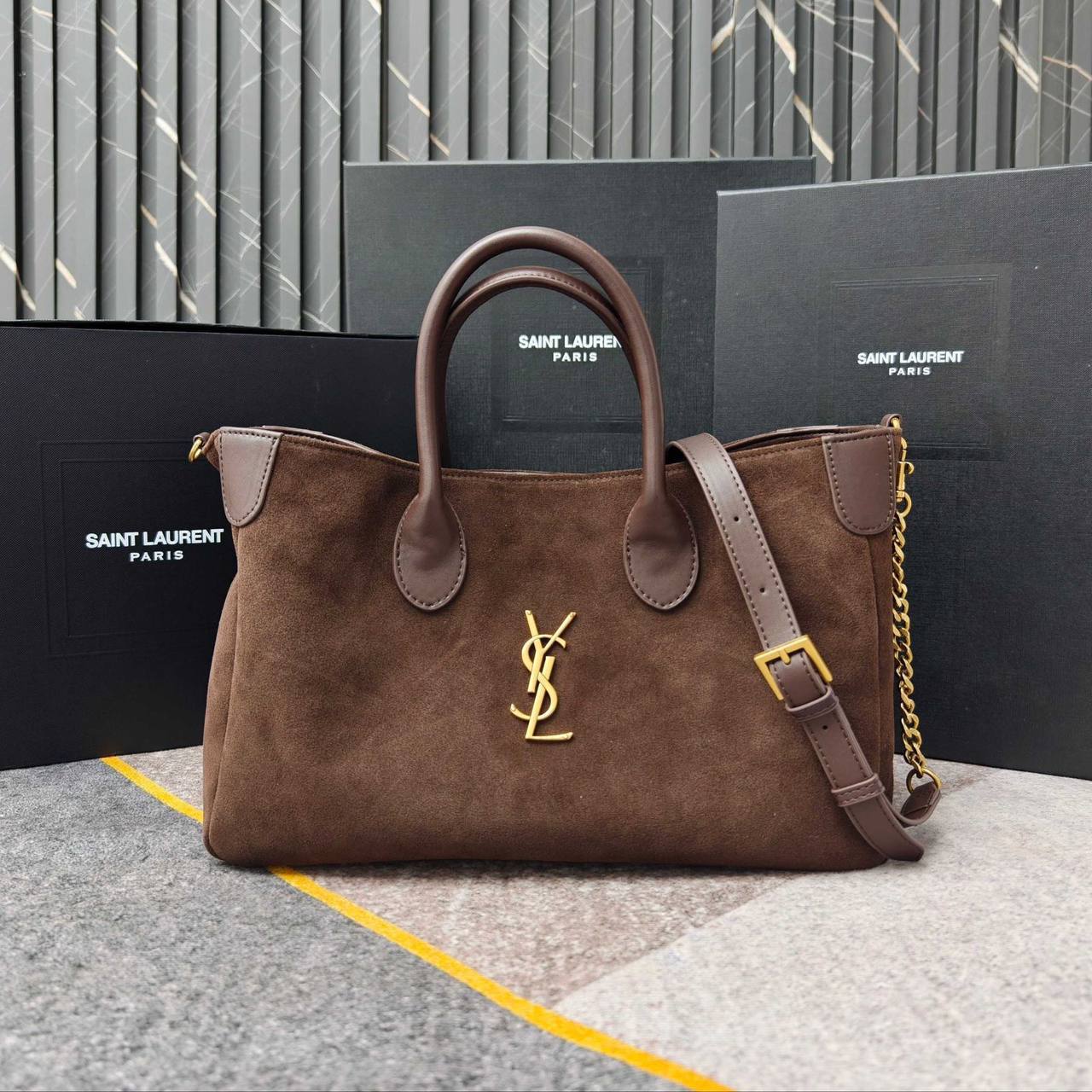 YSL
35 *22*12 cm
115 dhs✅
Zain17
اطلبوها من الوتس المثبت في الأعلى👆🏻👆🏻
تواصلو معنا 👈🏻 Zain
For order WhatsApp pinned 👆🏻
♥️♥️♥️