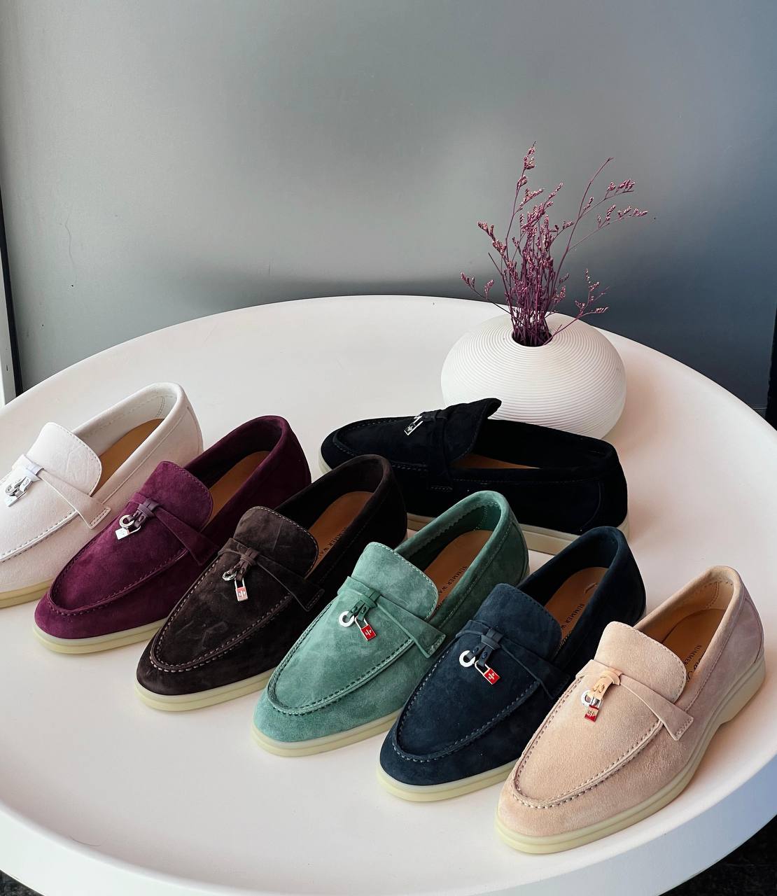 Loro Piana
Size 36-41
_Super master high quality_🪡
450 dhs✅
Zain176
♥️♥️♥️