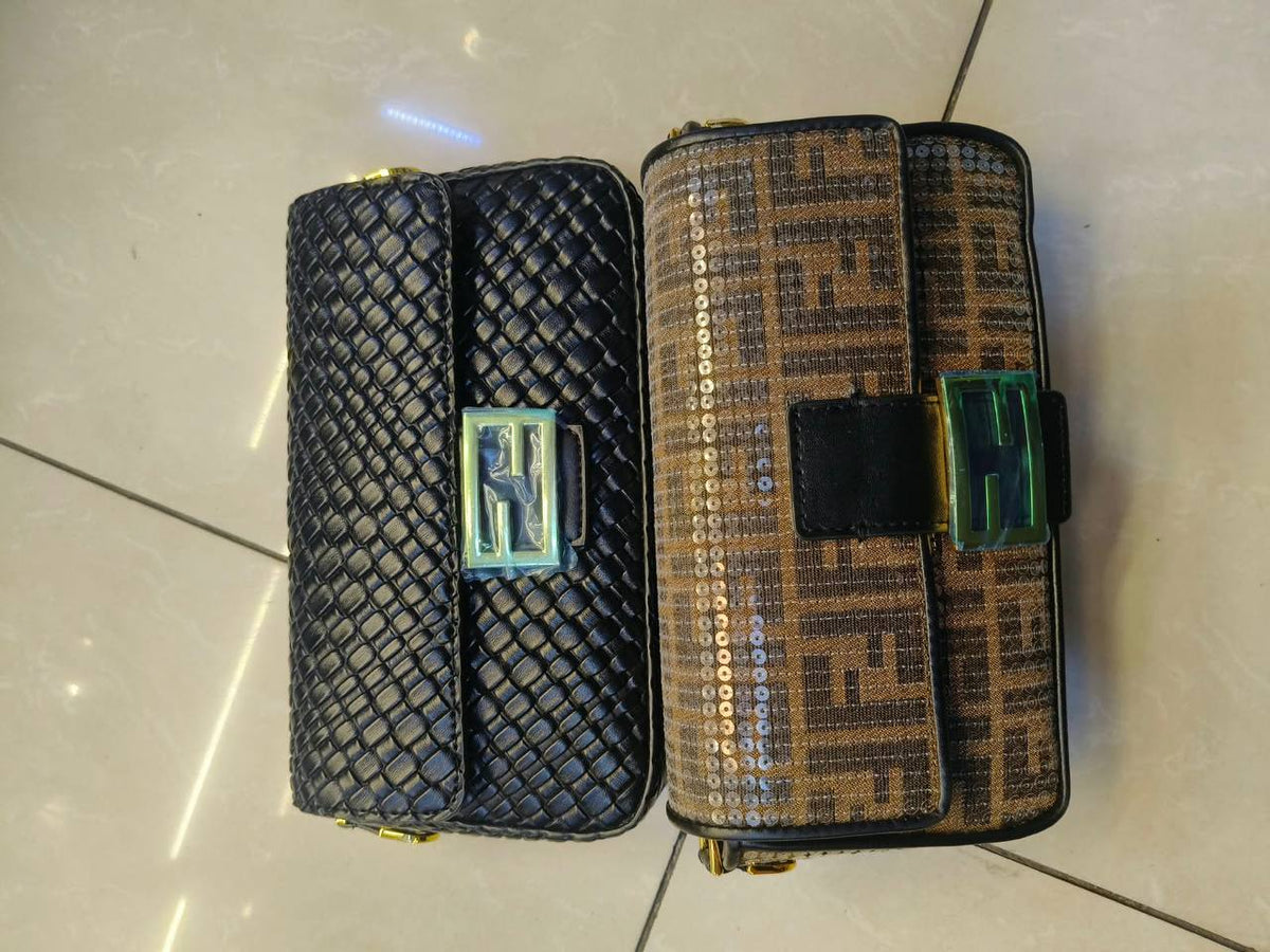 Fendi
120 dhs🇦🇪🇦🇪
Zain10
♥️♥️♥️