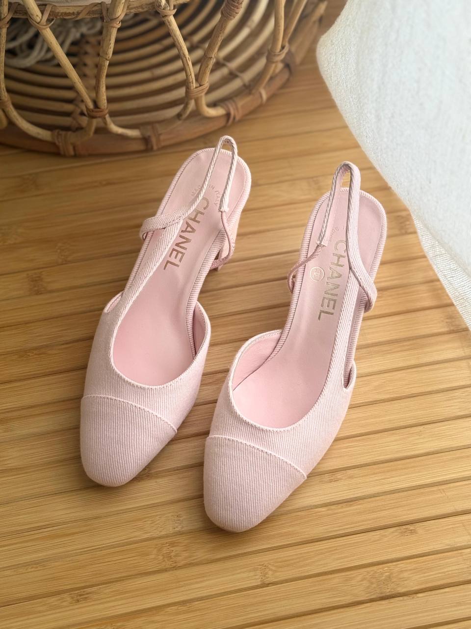 Chanel
Vip quality
Size:36 to 41
450 dhs🇦🇪🇦🇪
Zain303
♥️♥️♥️