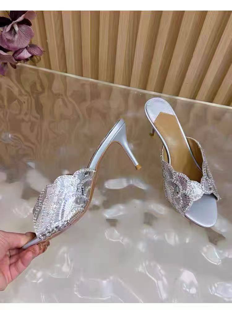 Aquazzura
Size 36 To 41
130 dhs✅
Zain120
♥️♥️♥️