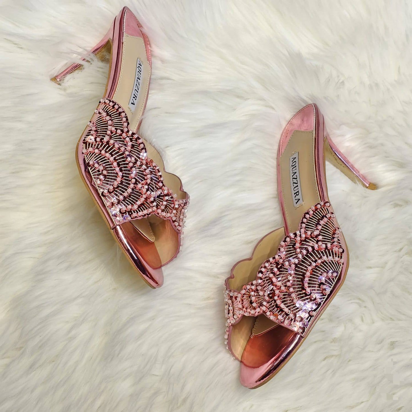 AQUAZZURA
280 dhs🇦🇪
*SIZE 36 TO 41*
Zain224
💓💓💓