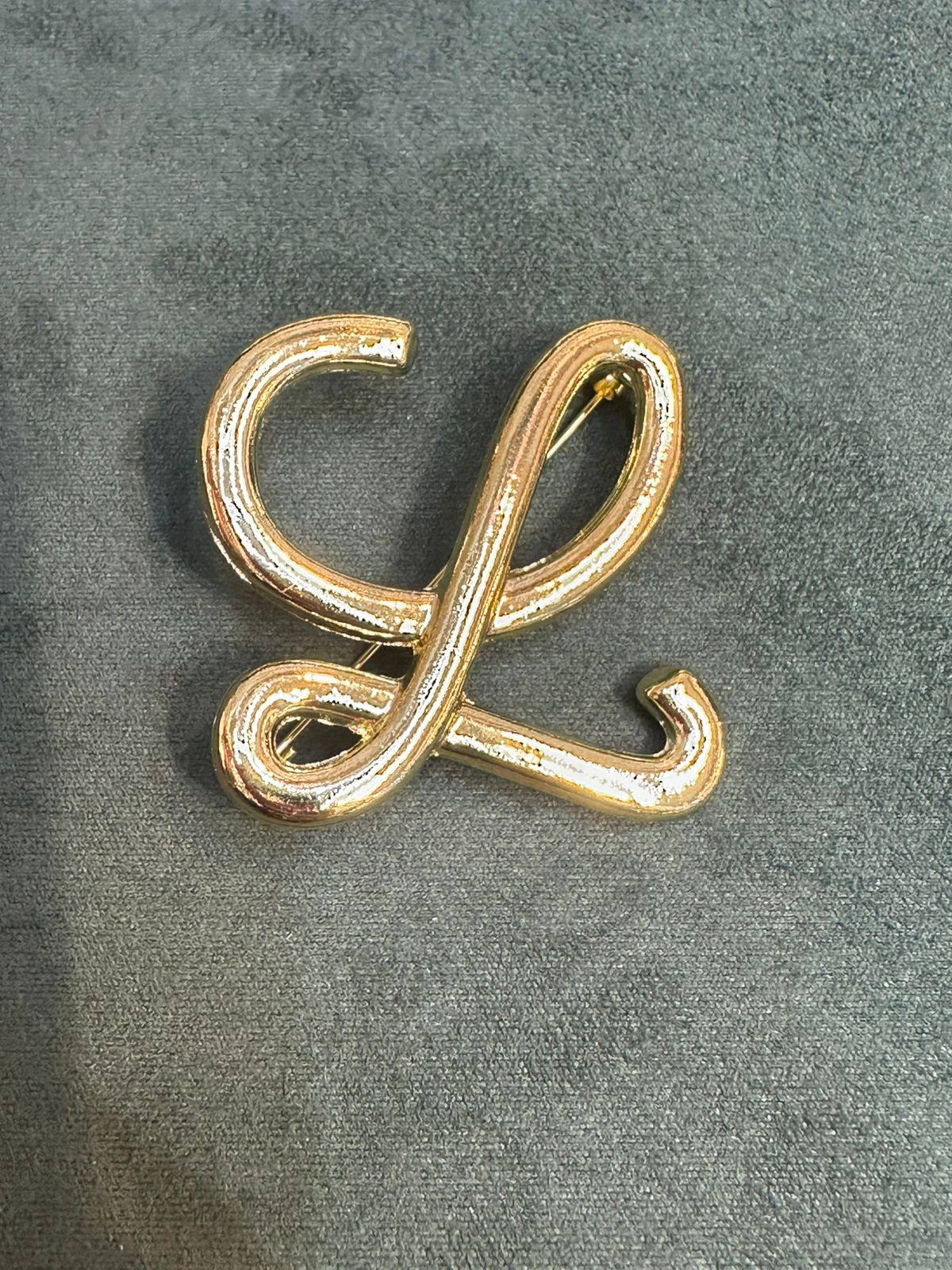 New arrival Brooches
30 dhs❣️
Zain243
♥️♥️♥️