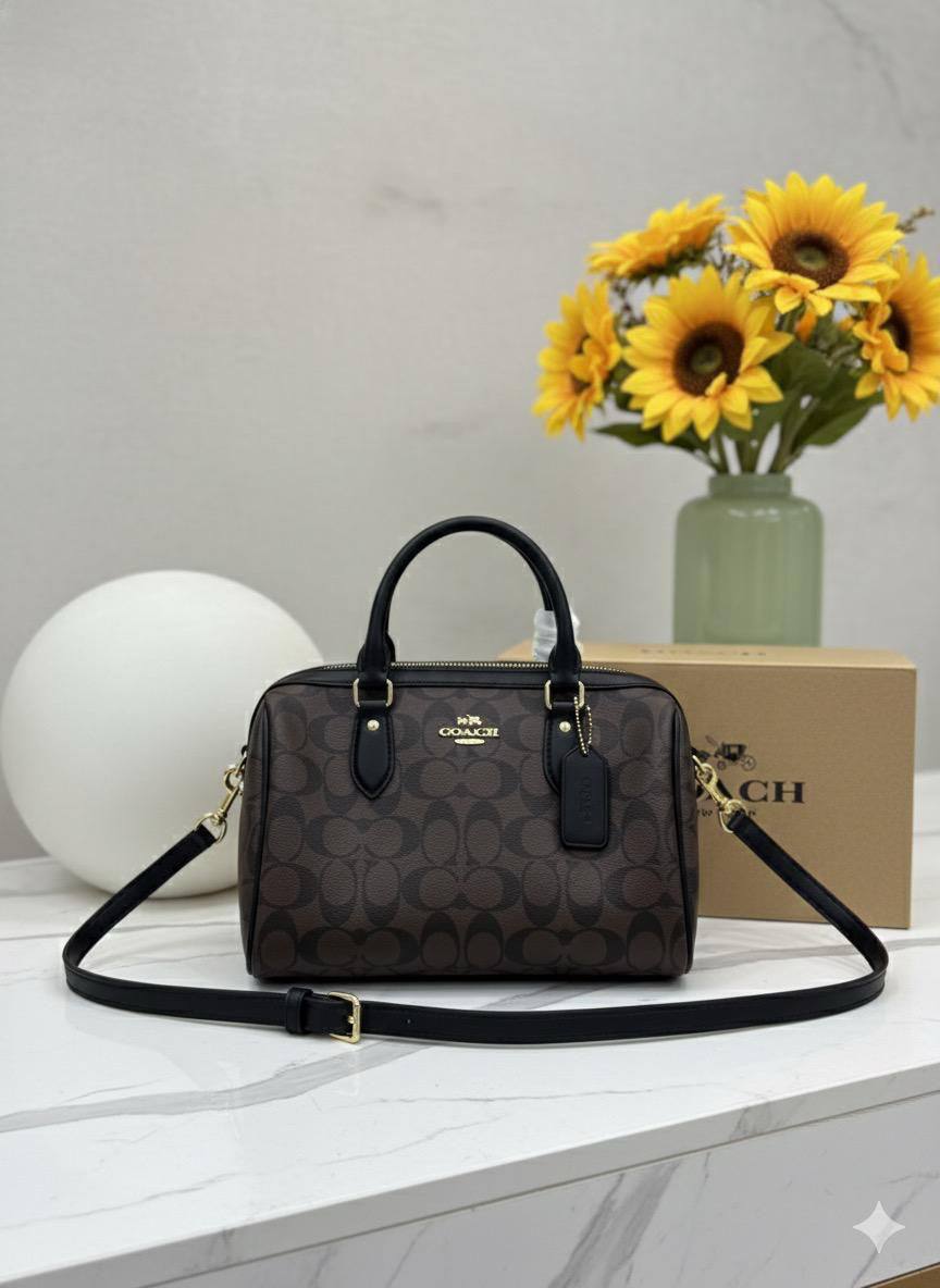 COACH 🆕
GOOD QUALITY 💯
95 dhs🪙🌨️
WITH BOX 📦
Zain28
♥️♥️♥️