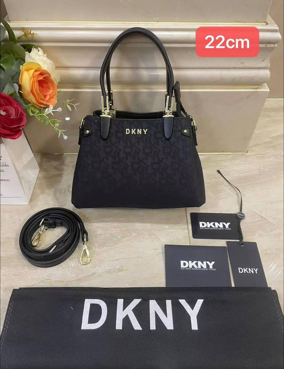 Aigner - DKNY
100 dhs✅
size:22cm
good-quality
with box
🎁🎁🎁
Zain35
♥️♥️♥️