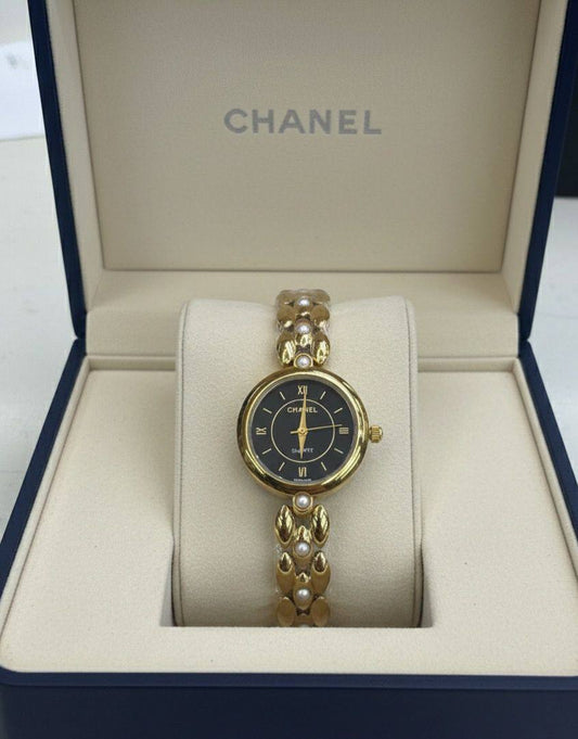 CHANEL 🆕 LADIES
GOOD QUALITY 💯
60 dhs🪙💚
Zain133
♥️♥️