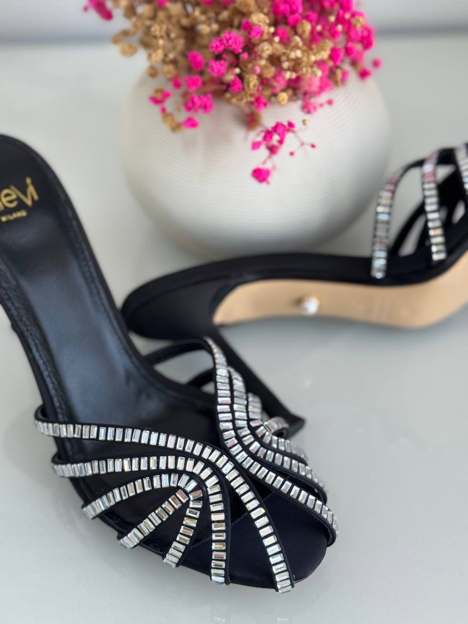 Alevi
*Vip quality*
*Size:36 to 41*
450 dhs✅
Zain113
♥️♥️♥️