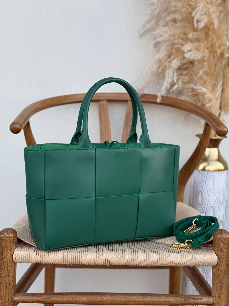 BOTTEGA VENETA
32cm
380 dhs✅
Top quality
Zain167
♥️♥️♥️