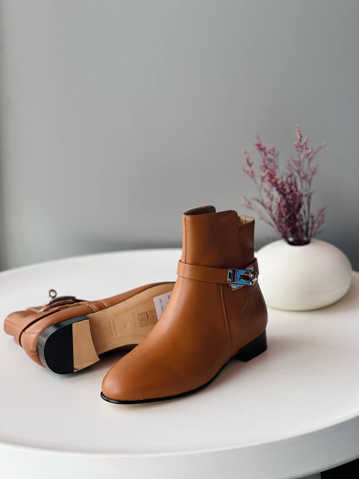 Hermes Boot
36-41
_Super master high quality_🪡
630 dhs🇦🇪🇦🇪
Zain176
♥️♥️♥️