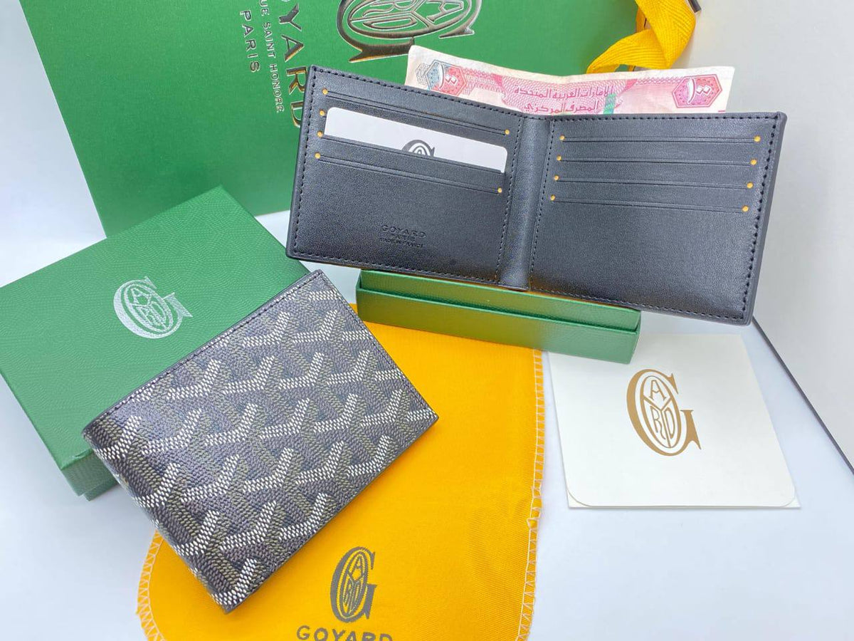 Goyard Wallets
65 dhs🪙💚
Zain33
♥️♥️♥️