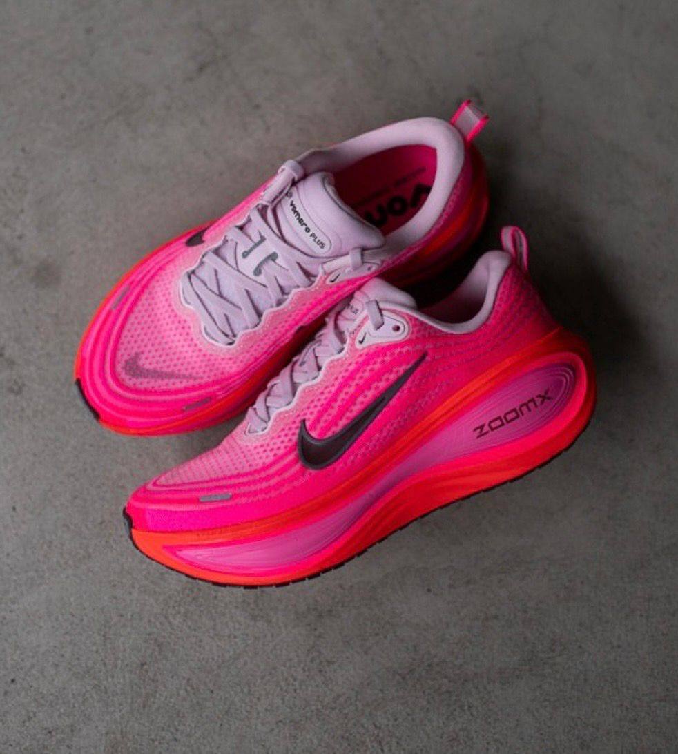 Nike Vomero Plus
Hyper Pink Bright Crimson,
size 36-42 ,
250 dhs✅
Zain18
♥️♥️♥️