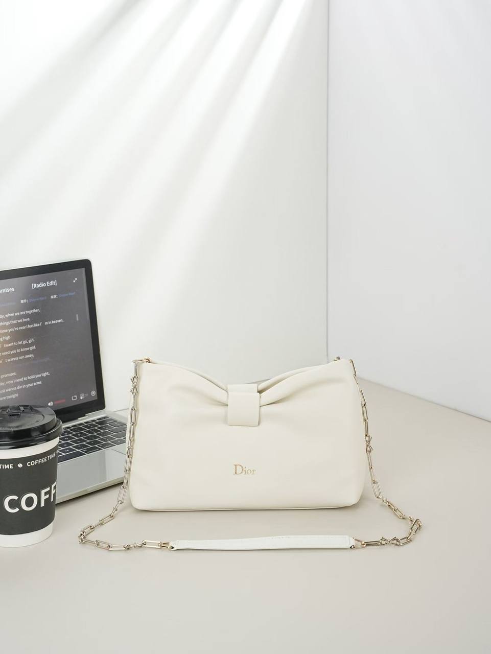 Dior
Master
330 dhs✅
Zain141
♥️♥️♥️