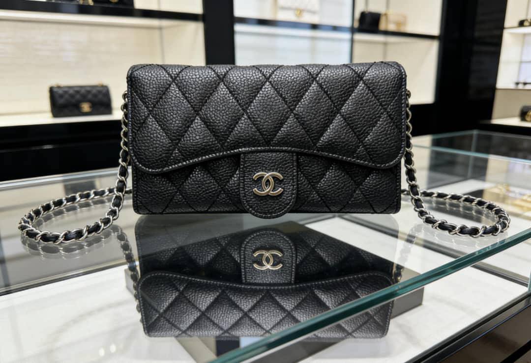 Chanel
80 dhs✅
with box
🎁🎁🎁
19/3/10
Zain07
♥️♥️♥️