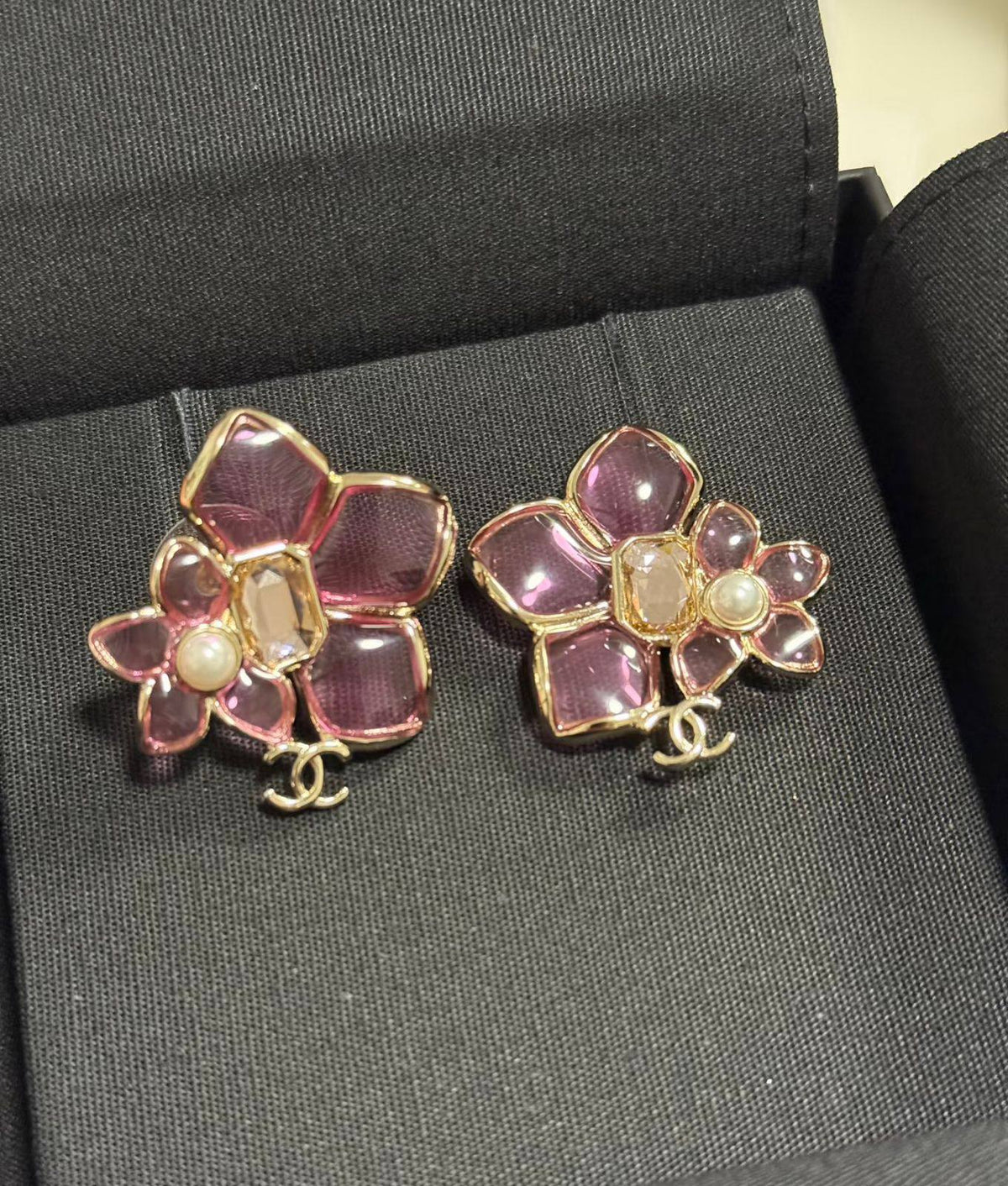 CHANEL
Necklace &Earing 🍃
Master
With normal box 🎁
225 dhs🇦🇪🇦🇪
With master box🎁
235 dhs🇦🇪🇦🇪
Zain263
♥️♥️♥️