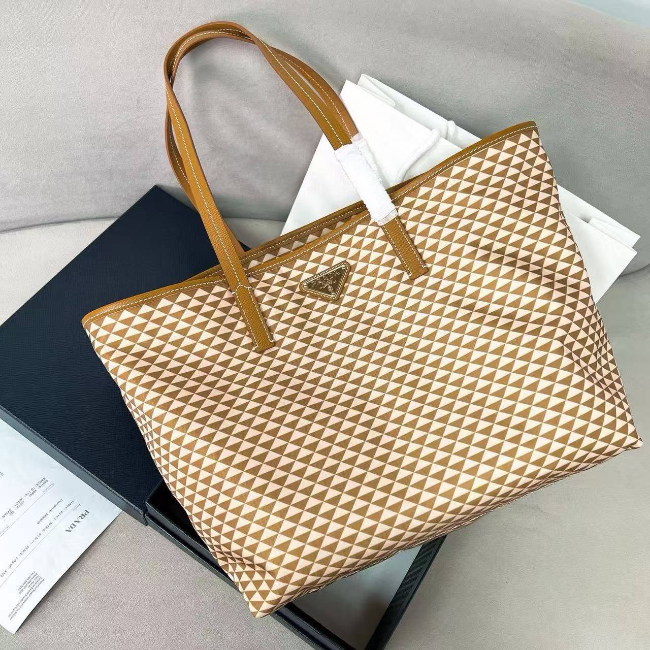 PRADA
SUPER MASTER QUALITY
For Price 👇 WhatsApp✅
0568585901
0507557372
0552275751 Owner Zain 👌
Zain307
♥️♥️♥️