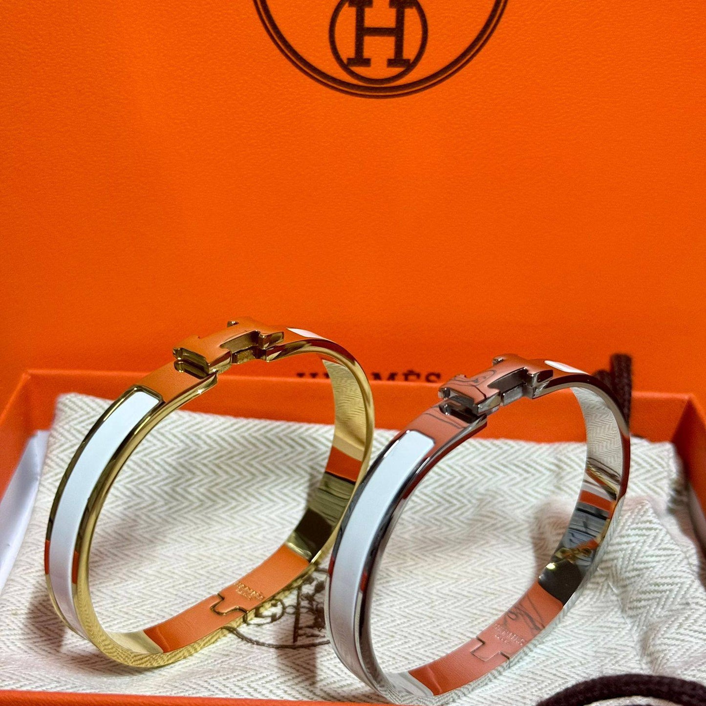 Hermes Bangle* 💥
Master quality
45 dhs🪙🌨️
normal box 📦
Zain48
♥️♥️♥️