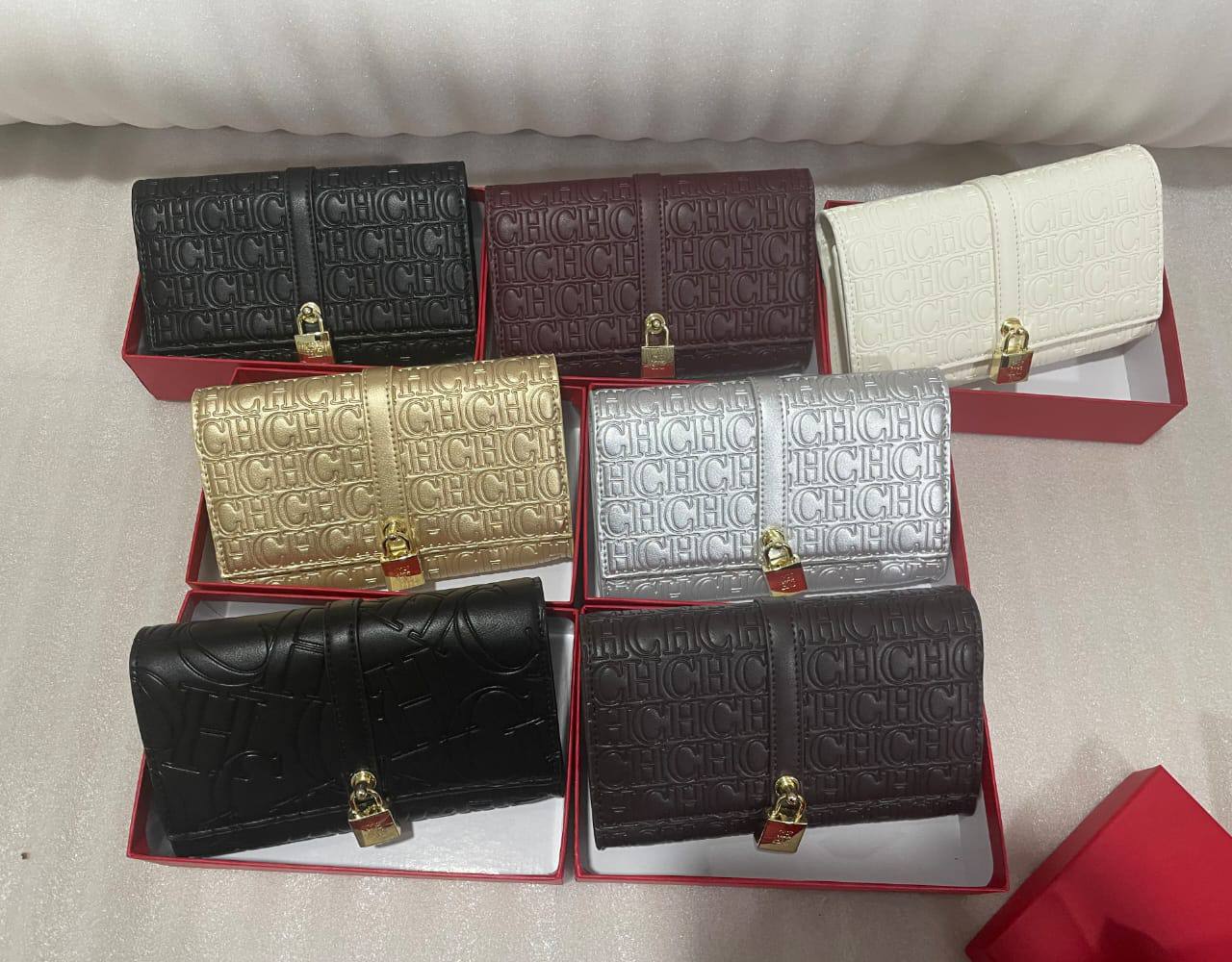 CH
85 dhs🪙🌨️
with box
🎁🎁🎁
size 19cm
Zain213
♥️♥️♥️