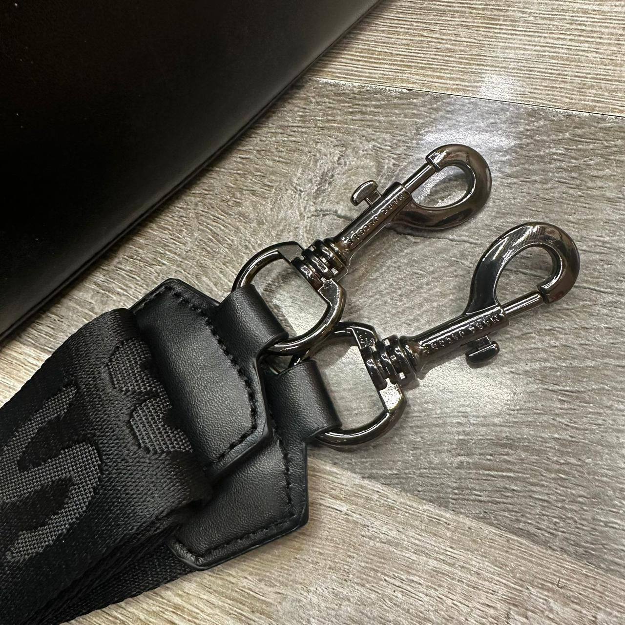 YSL
NEW CAME GOOD QUALITY
80 dhs🪙🖤
Zain39
♥️♥️♥️