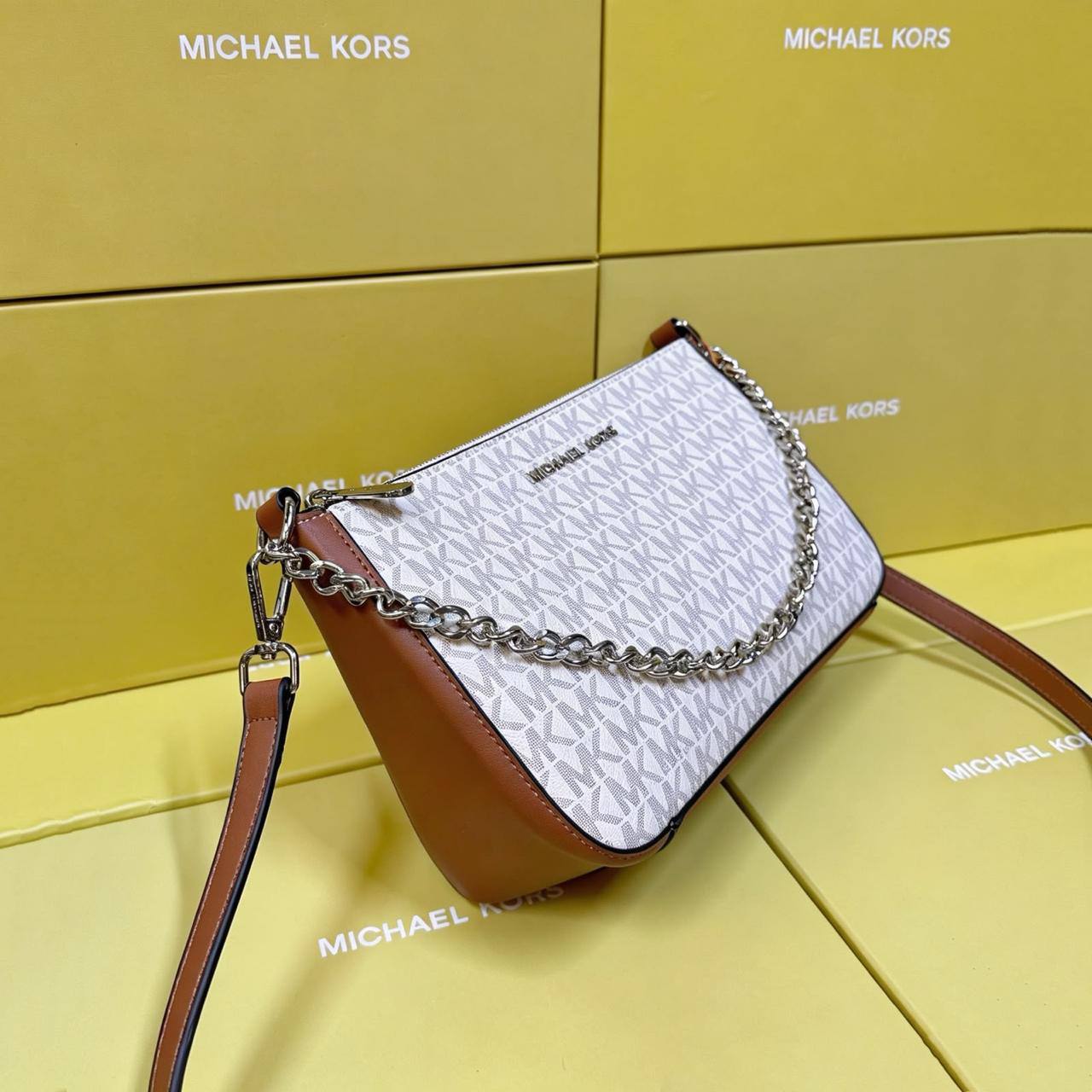 MK
GOOD QUALITY WITH BOX
90 dhs🇦🇪🇦🇪
Zain295
♥️♥️♥️