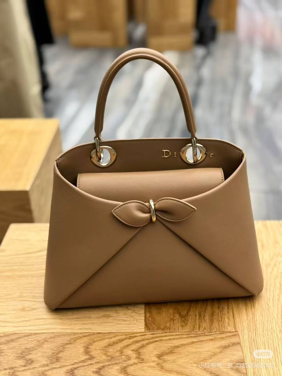 DIOR
SIZE:27cm
120 dhs💓
High quality
Zain04
♥️♥️♥️