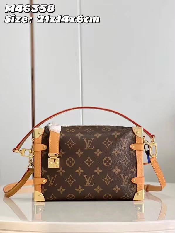 LV
SIZE
23cm
With BOX
115 dhs🇦🇪🇦🇪🇦🇪
Zain244
♥️♥️♥️