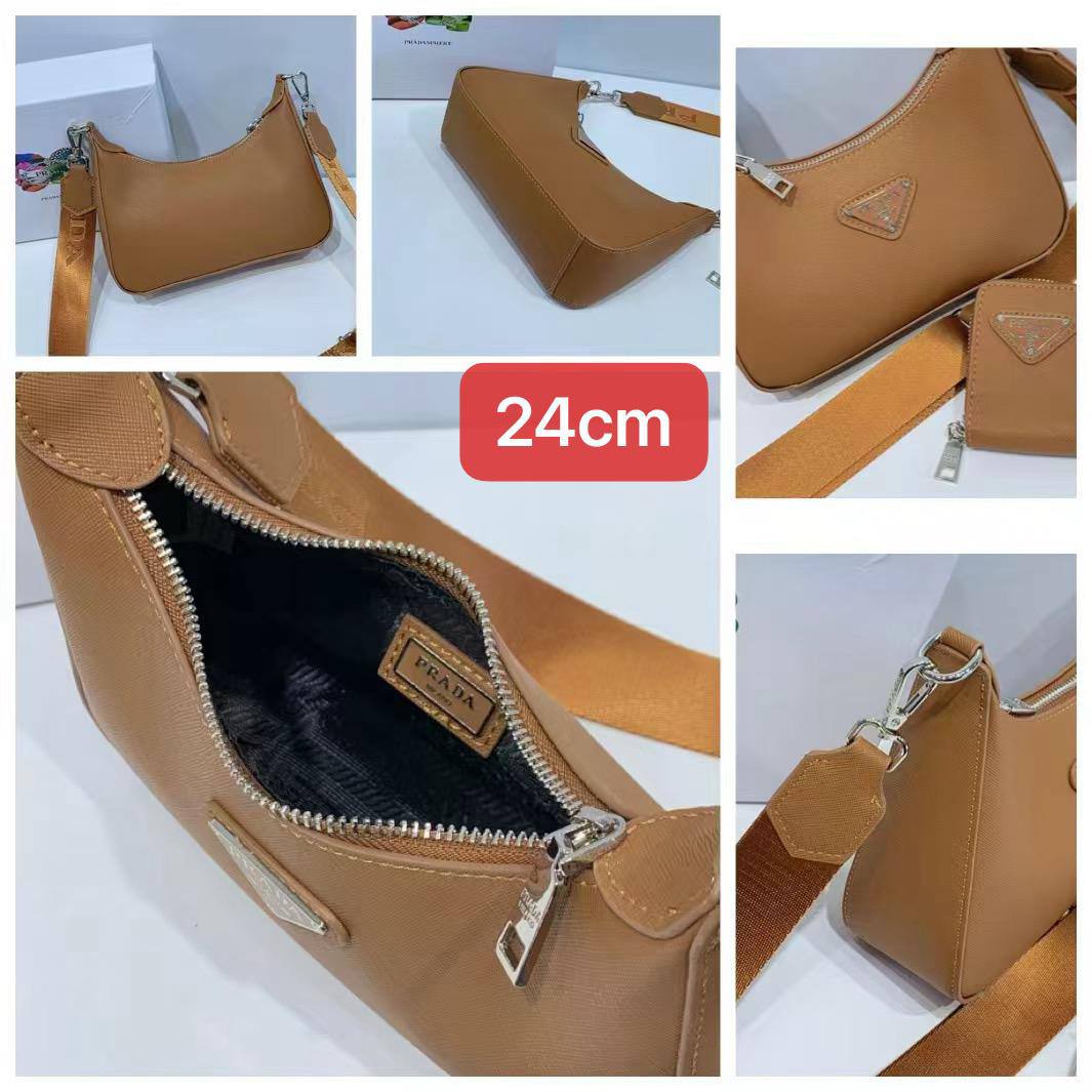 Prada
with box
🎁🎁🎁
100 dhs💓
Zain102
♥️♥️♥️