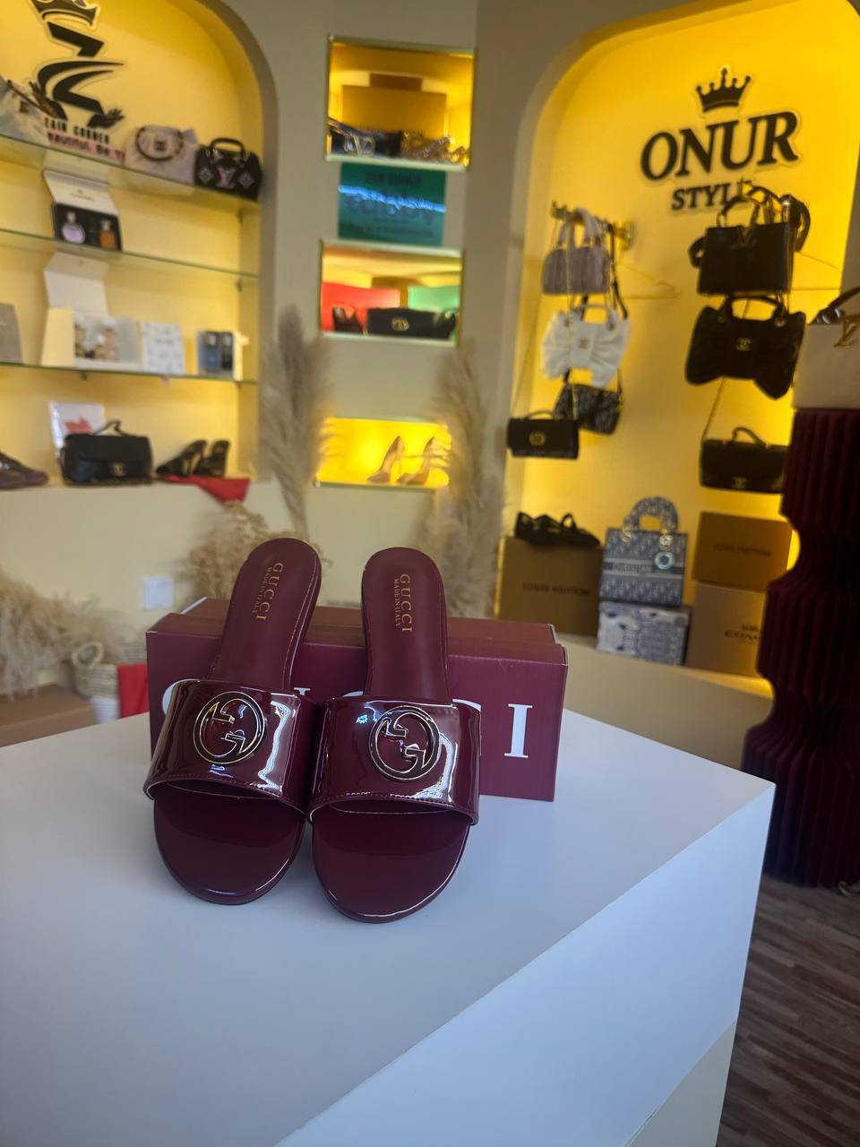 Gucci
75 dhs
36-42
Zain236
اطلبوها من الوتس المثبت في الأعلى👆🏻👆🏻
تواصلو معنا 👈🏻 Zain
For order WhatsApp pinned 👆🏻
♥️♥️♥️