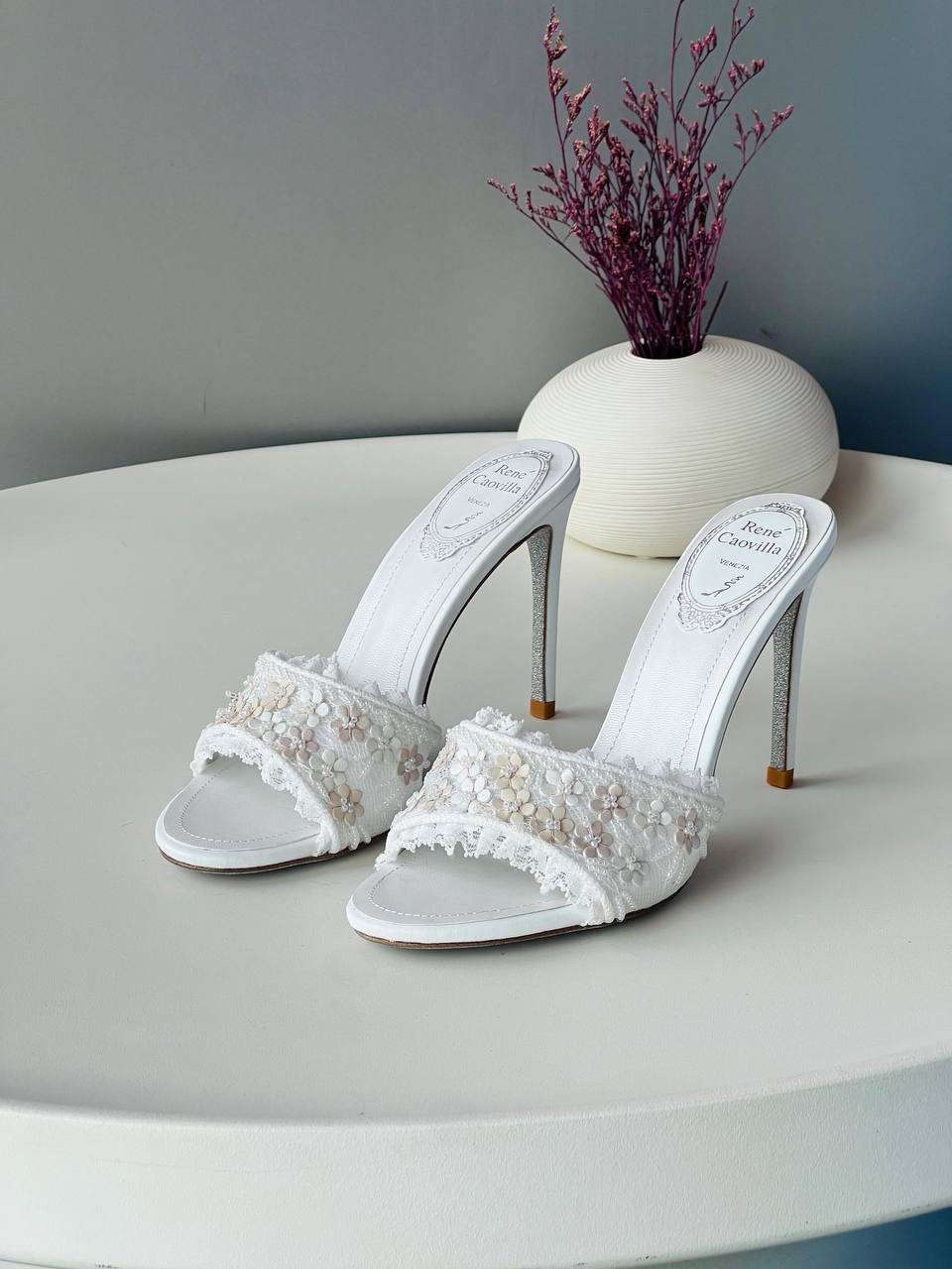 RENE CAOVILLA 🧶
Size 36-41
_Super master high quality_🪡
450 dhs✅
Zain176
♥️♥️♥️