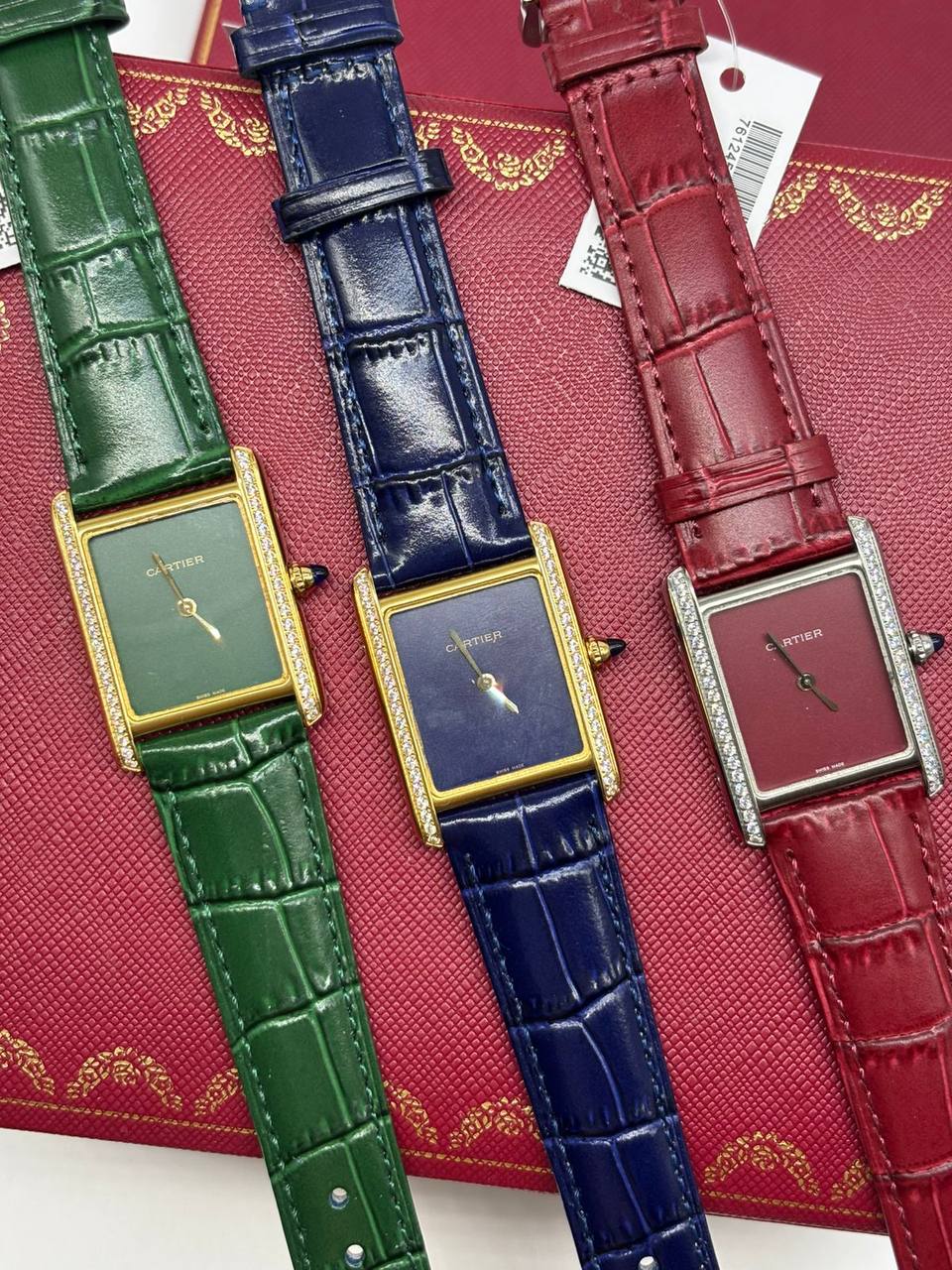 CARTIER
_*WOMEN*_
_MASTER GOOD QUALITY_
230 dhs🪙🌺
Zain108
♥️♥️♥️