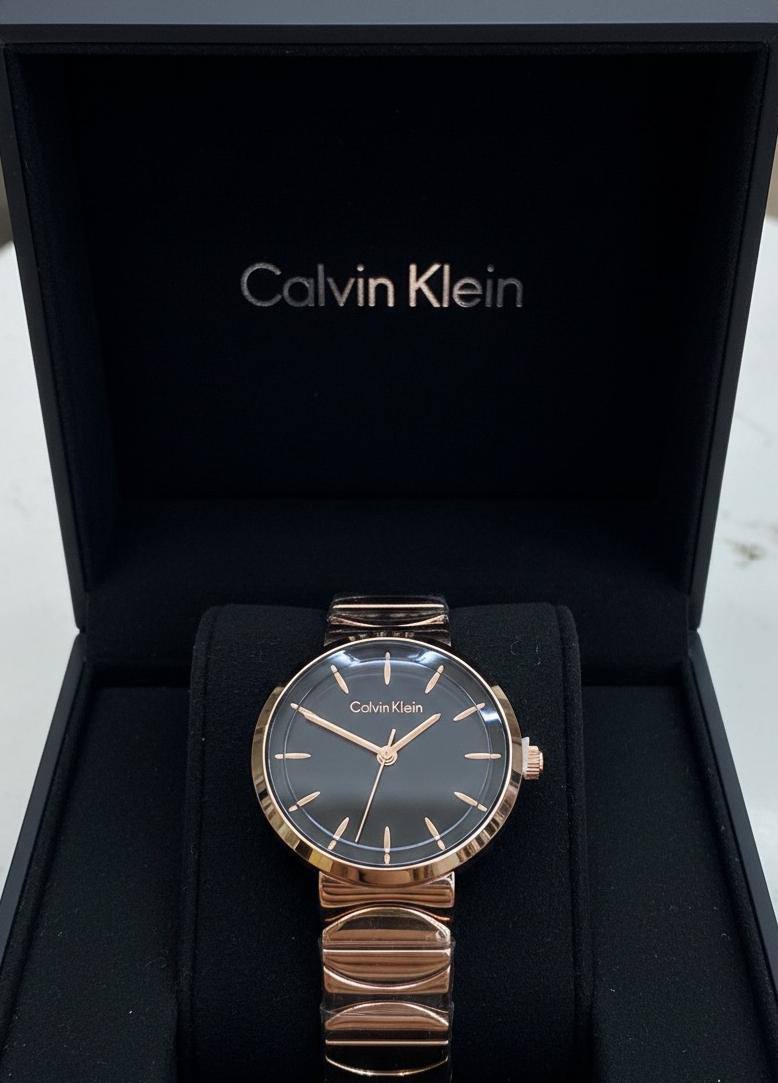 Calvin Klein🆕 LADIES
GOOD QUALITY 💯
60 dhs🪙💚
Zain133
♥️♥️♥️