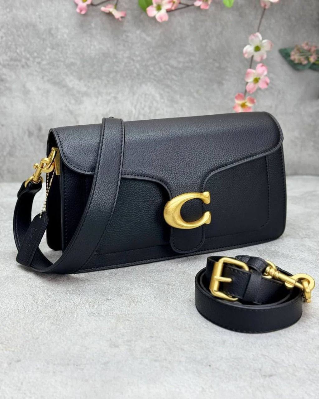 Coach
Best quality
with box’s
🎁🎁🎁
100 dhs✅
size 21 Cm
Zain290
♥️♥️♥️