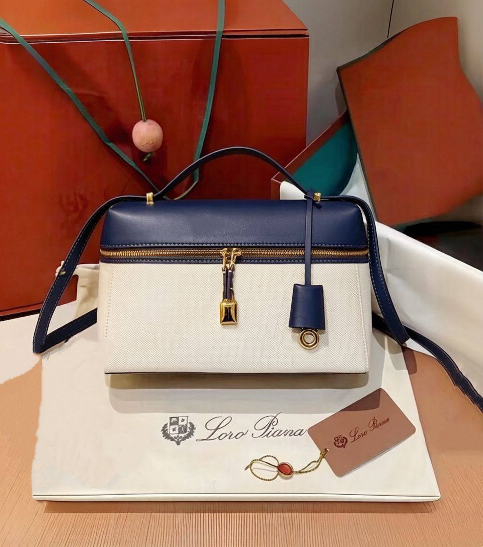 GUCCI
GOOD QUALITY
120 dhs✅
Zain39
♥️♥️♥️