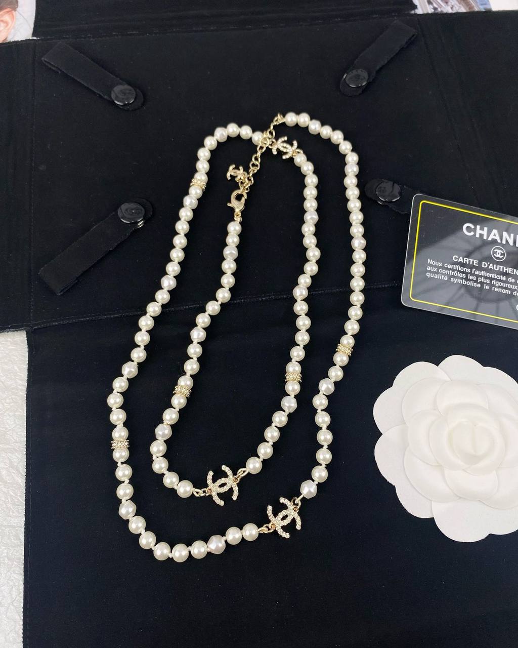 Chanel NECKLACE
120 dhs🪙🌨️
with Box And Paper Bag
🎁🎁🎁
Zain89
♥️♥️♥️