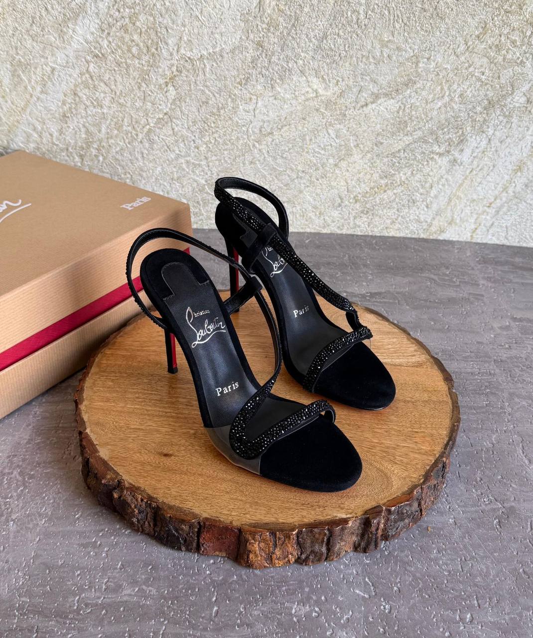 LOUBOUTIN 💎
SuperMaster Quality 💯
520 dhs✅ New❣️
Size: 36 -41💥
Zain171
♥️♥️♥️