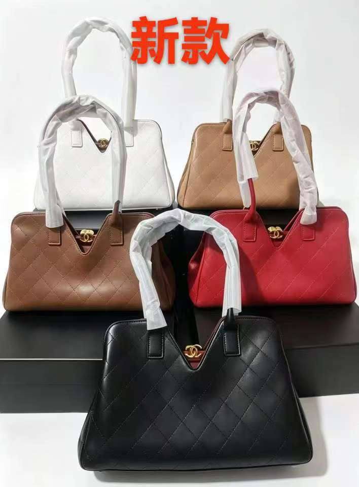 Chanel
320 dhs🇦🇪🇦🇪
Zain10
♥️♥️♥️