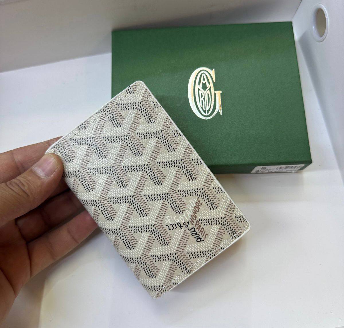 LV - Goyard
Wallets
With box
🎁🎁🎁
30 dhs🇦🇪
Zain93
♥️♥️♥️