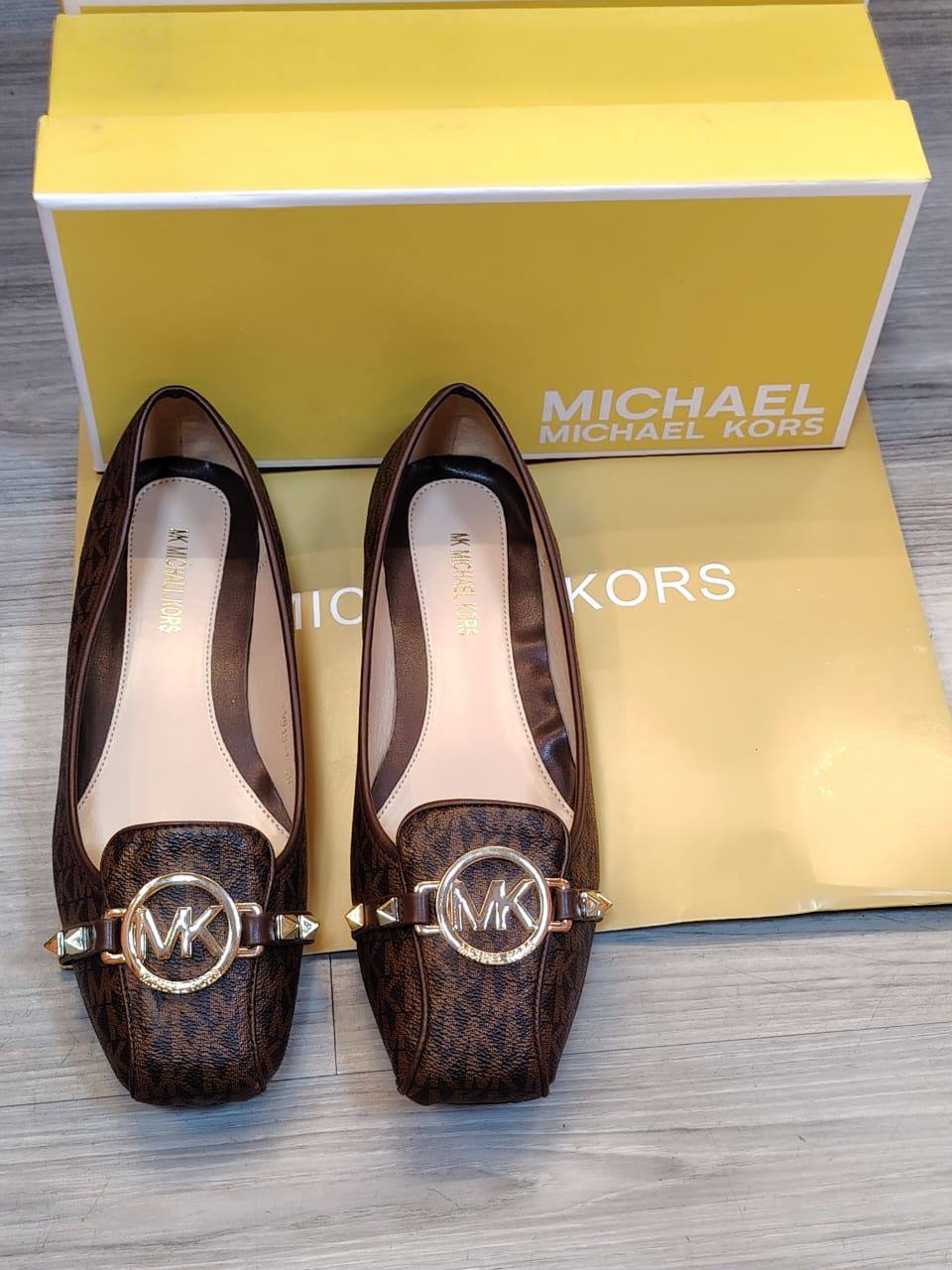 MK
Size 36 To 41
90 dhs✅
Zain16
♥️♥️♥️
