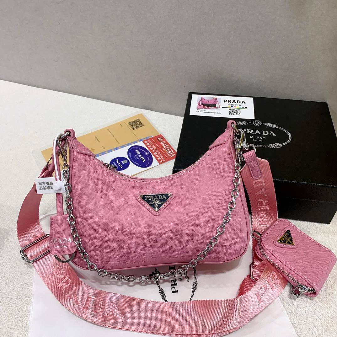 Prada
With box
🎁🎁🎁
80 dhs🪙🌨️
Zain93
♥️♥️♥️