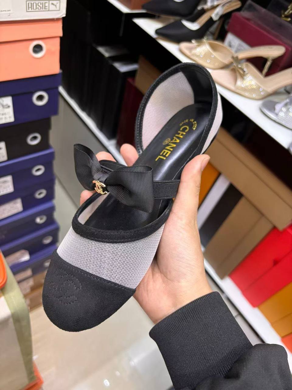 Chanel
120 dhs
36-41
Zain145
♥️♥️♥️