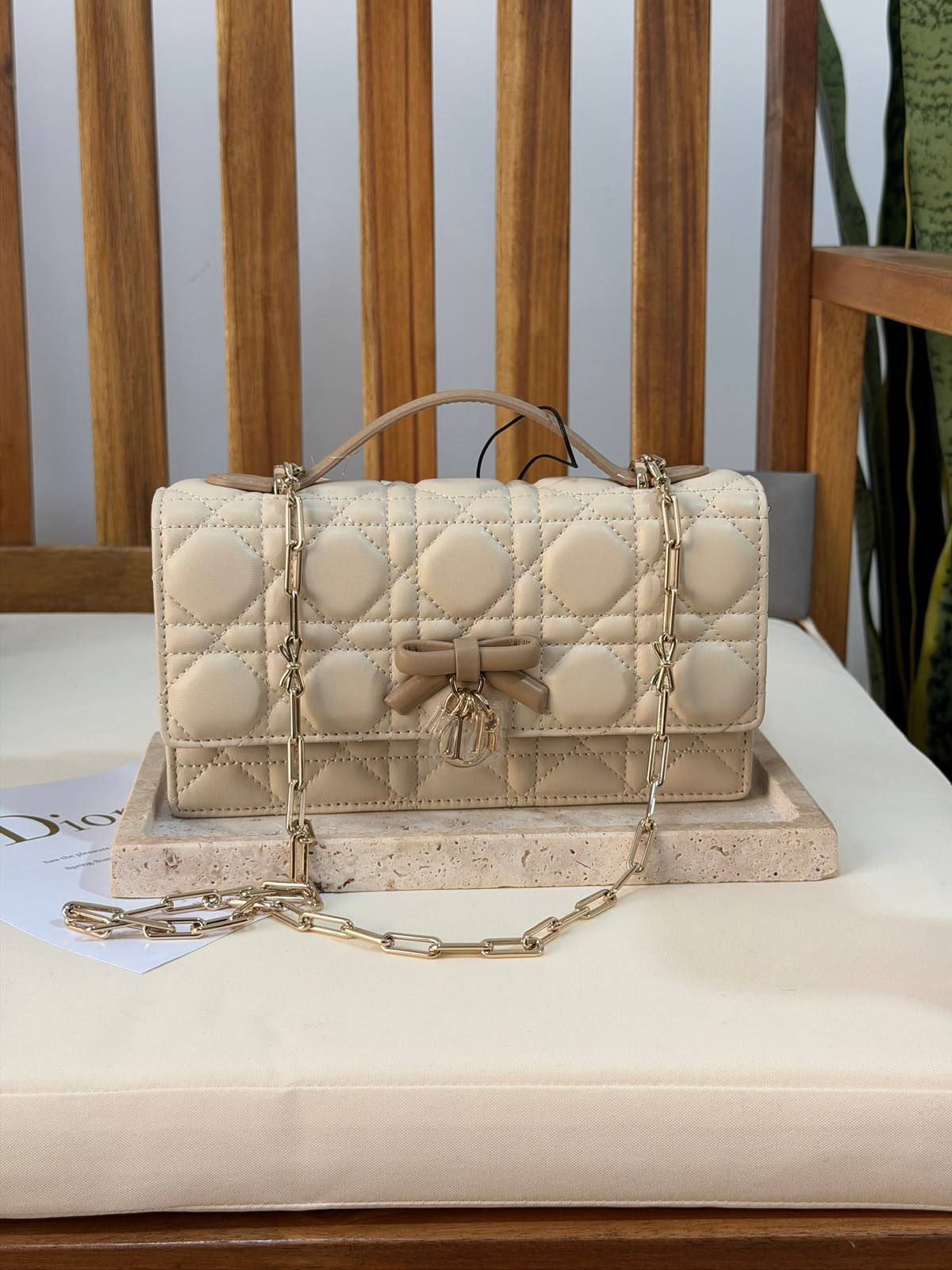 DIOR💫
Super Master Quality ⚡️
Original Packing 🎁
Size 21CM📏
For Price 👇 WhatsApp✅
0568585901
0507557372
0552275751 Owner Zain 👌
Zain321
♥️♥️♥️