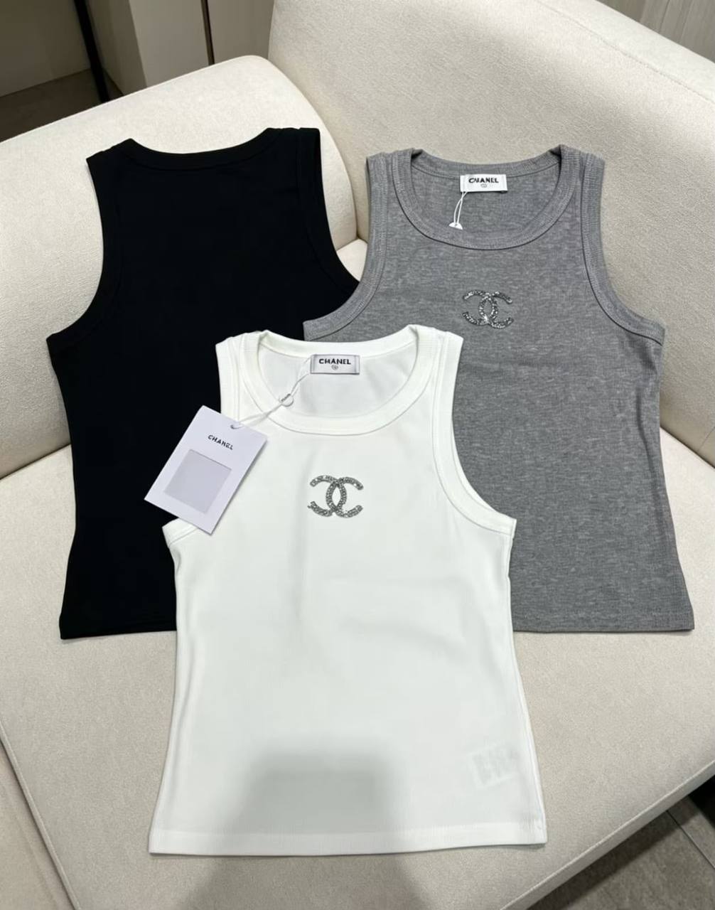 *New collections*
CHANEL
*Super Master quality*
*Sizes: S M L XL*
230 dhs✅
Zain308
♥️♥️♥️