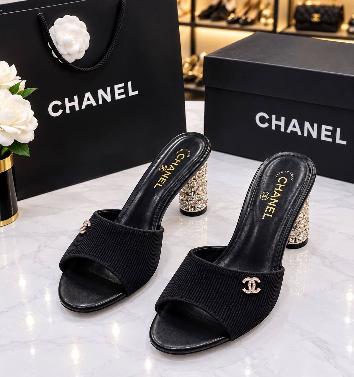 𝐂𝐇𝐀𝐍𝐄𝐋 9𝐜𝐦
💯high quality
Size 36-37-38-39-40-41
115 dhs🇦🇪🇦🇪
Zain86
♥️♥️♥️