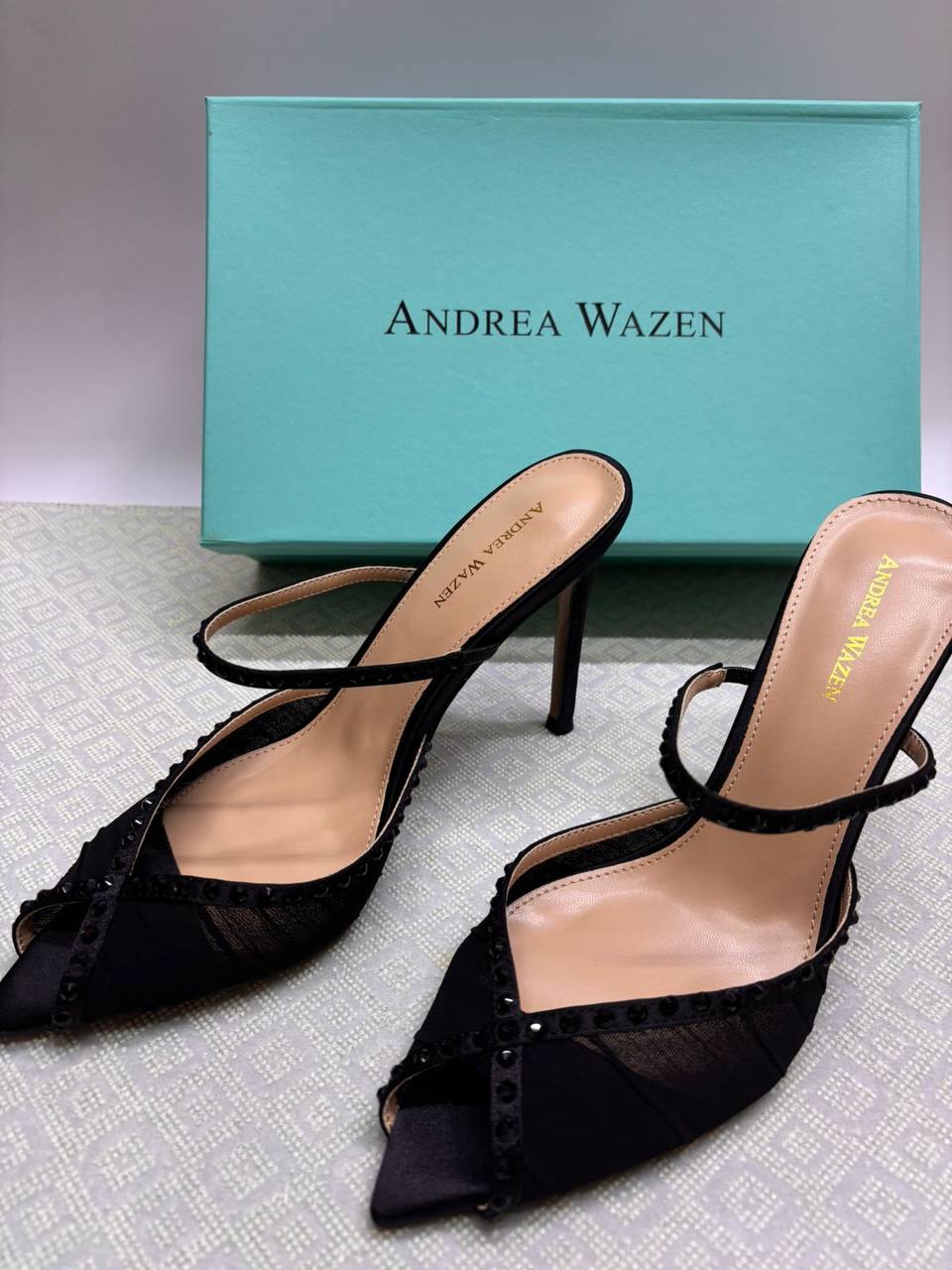 Andrea Wazen
Size 36-41
120 dhs✅
Zain145
♥️♥️♥️